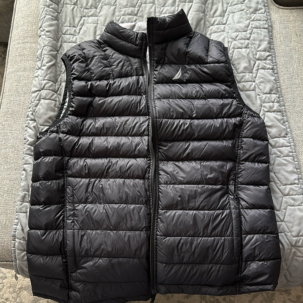 Men’s Nautica Reversible vest size Large